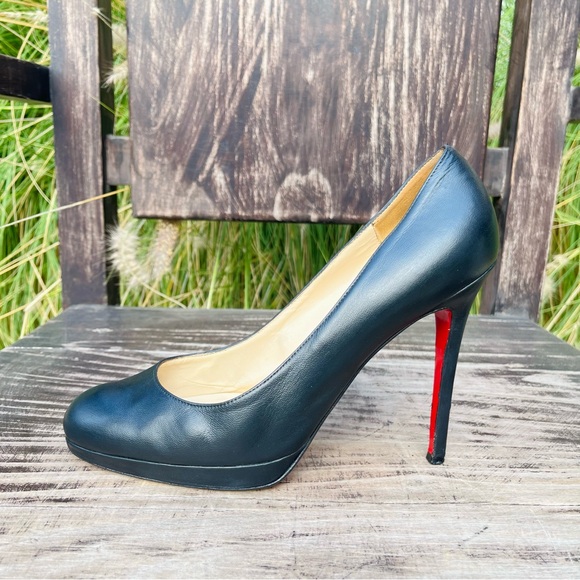 Christian Louboutin Black Leather Classic Pumps